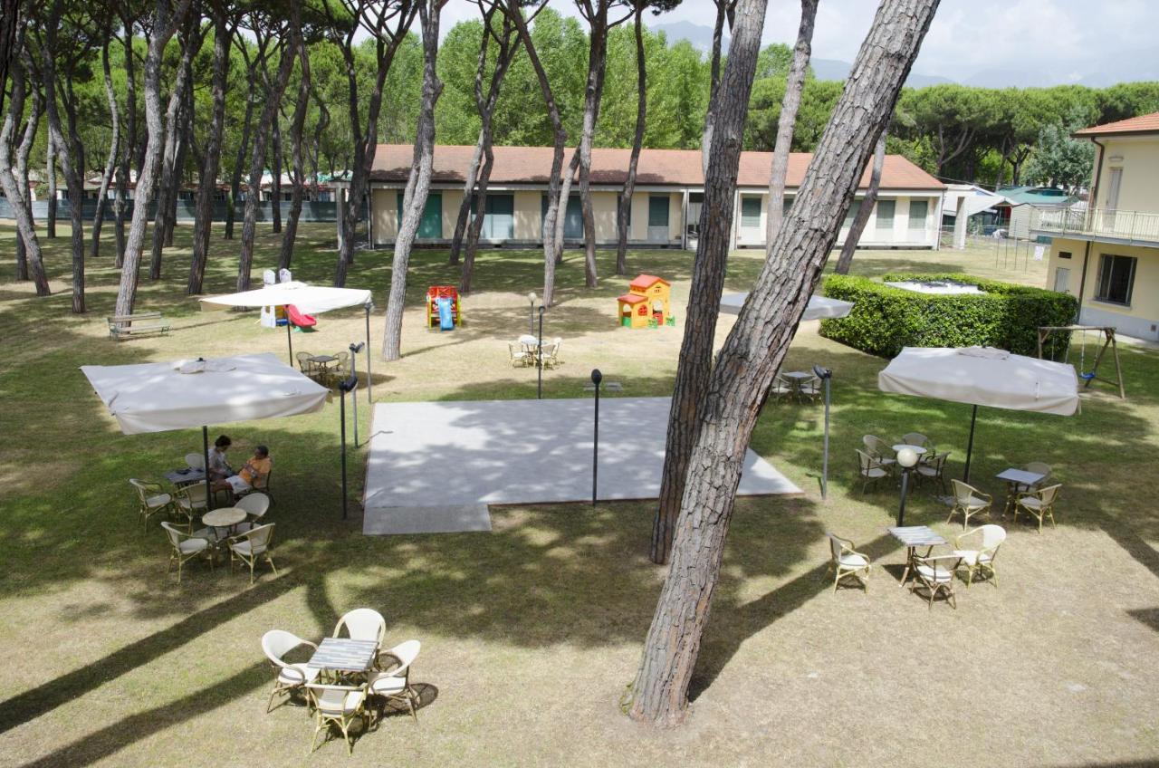 Casa Per Ferie Il Pioppo Hotel Marina di Massa Exterior photo